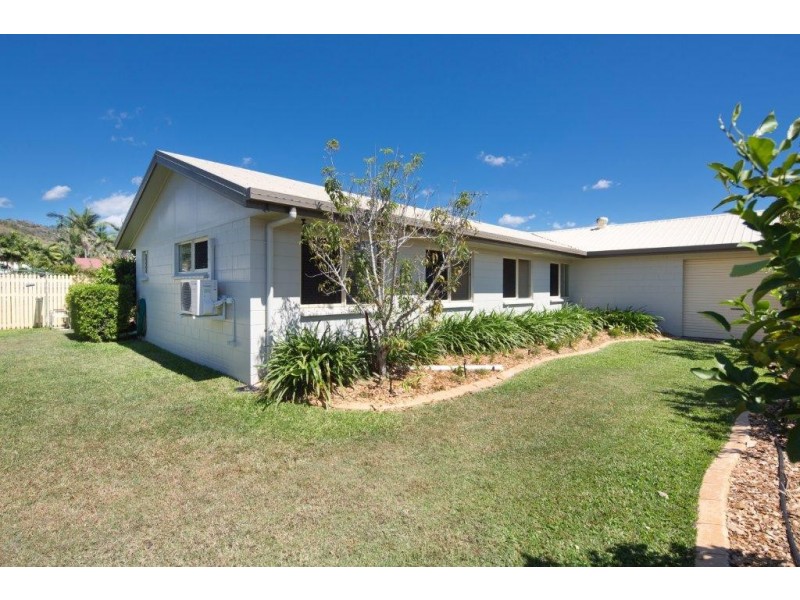 33 Barnett Street, Mount Louisa QLD 4814
