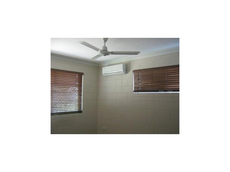 33 Barnett Street, Mount Louisa QLD 4814