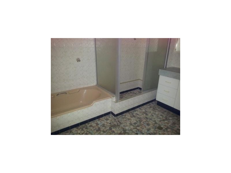 8 Tyrrell Street, Gulliver QLD 4812