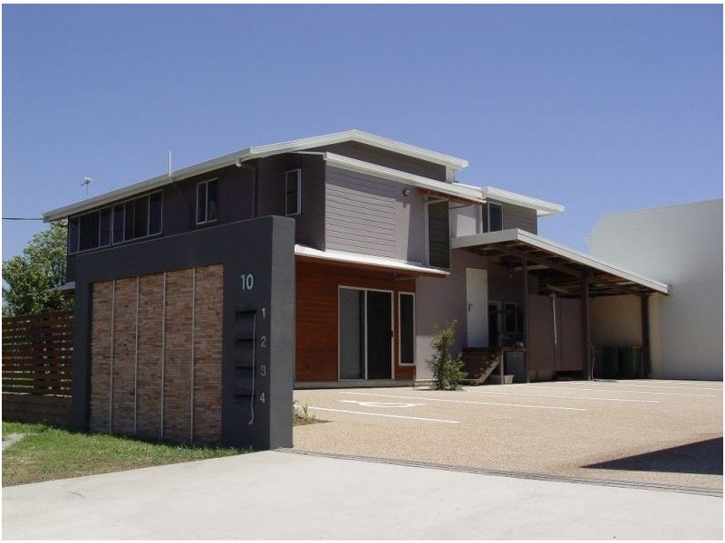 10 A Cummins Street, Hyde Park QLD 4812