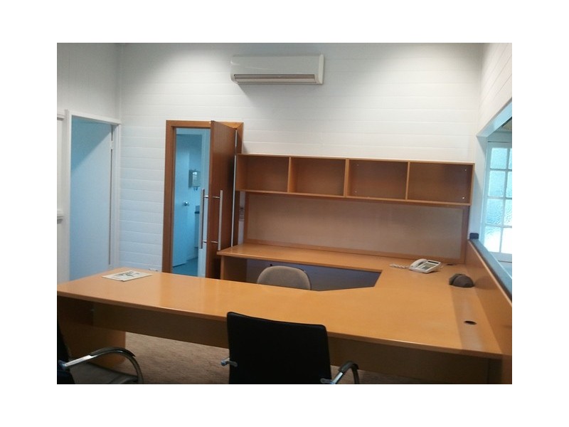 10 A Cummins Street, Hyde Park QLD 4812