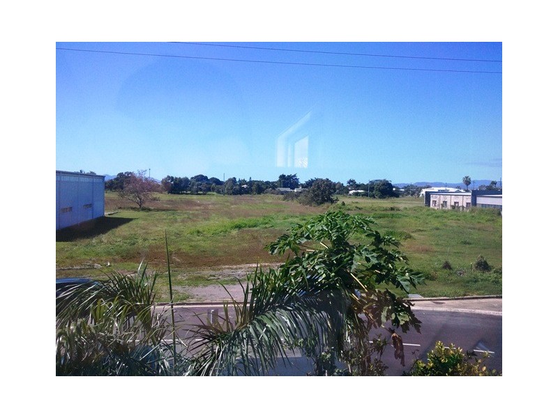 10 A Cummins Street, Hyde Park QLD 4812