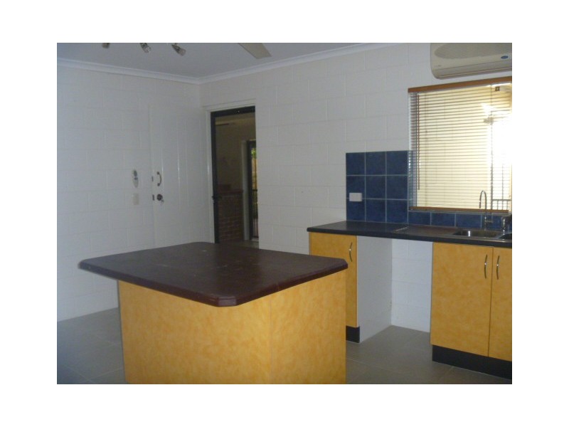 7 Barellen Street, Cranbrook QLD 4814