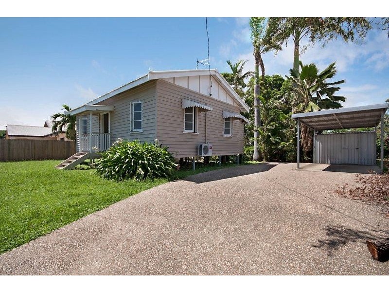 2 DERBY STREET, Pimlico QLD 4812