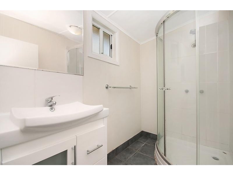 2 DERBY STREET, Pimlico QLD 4812