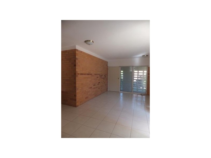 2/68 Eyre Street, North Ward QLD 4810