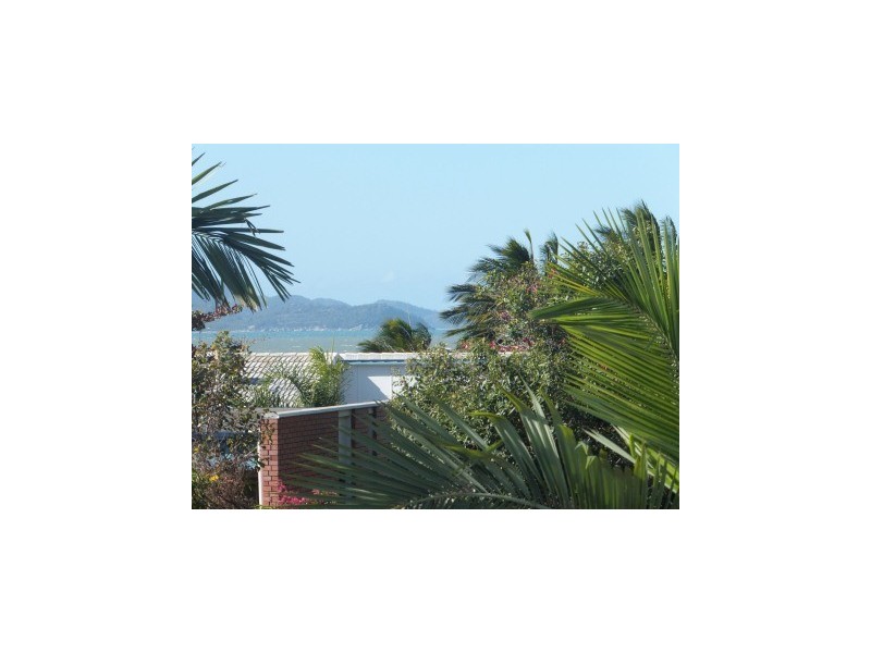 2/139 Mitchell Street, North Ward QLD 4810