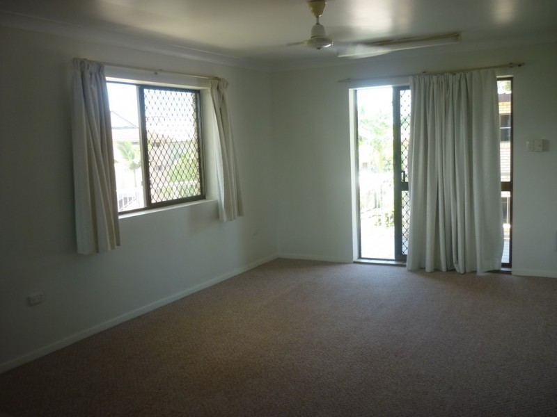 2/139 Mitchell Street, North Ward QLD 4810