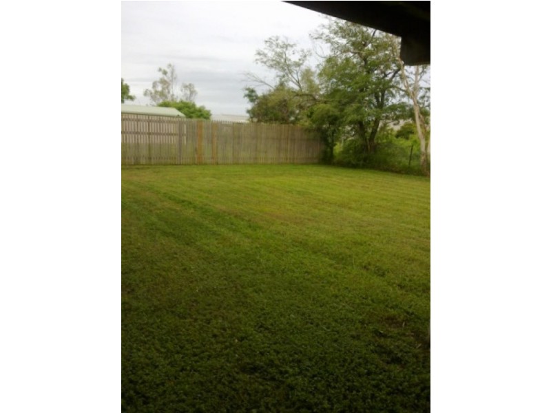 26 Davies Street, Mount Louisa QLD 4814