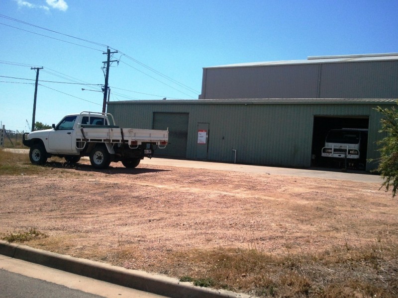 27 Everett Street, Mount St John QLD 4818