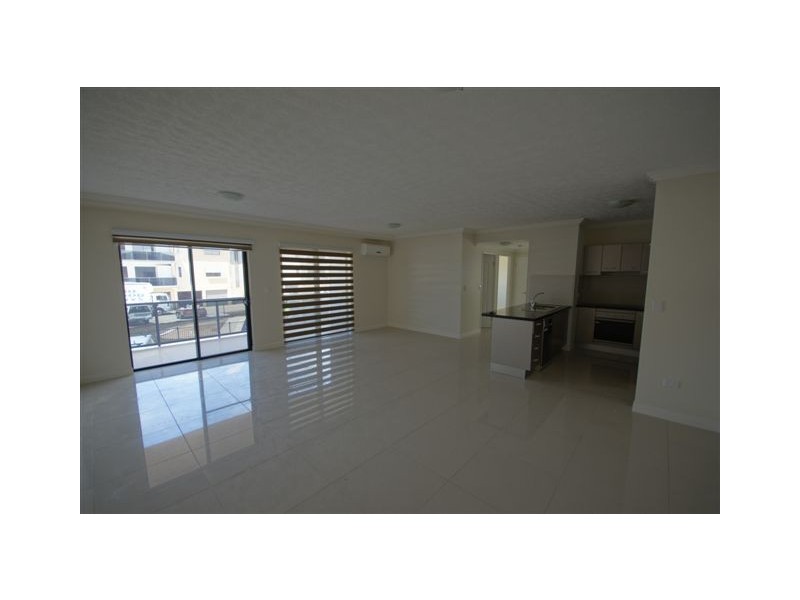 319 Angus Smith Drive, Douglas QLD 4814
