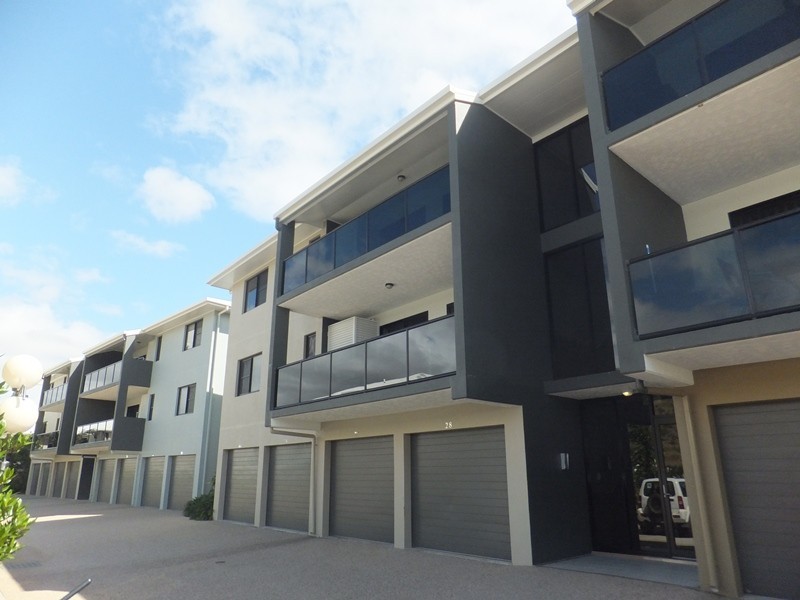 319 Angus Smith Drive, Douglas QLD 4814