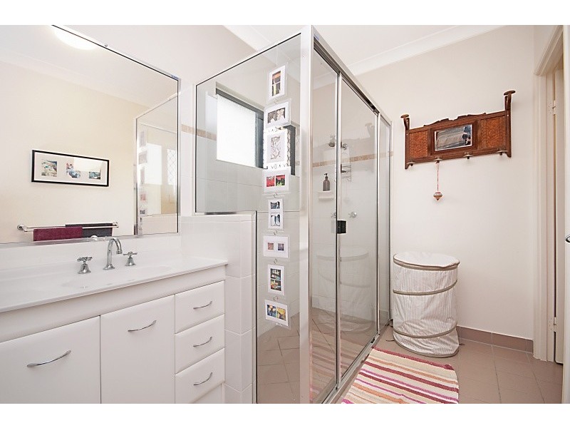 30 Knox Court, Mount Louisa QLD 4814