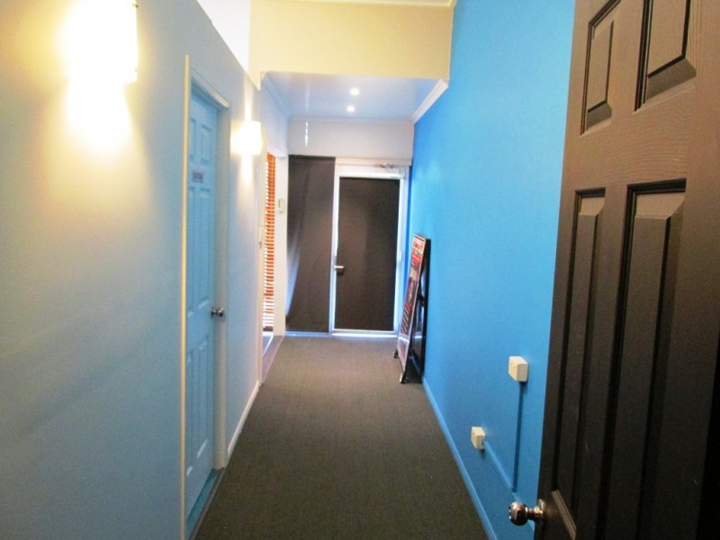 Shop A – 215 Charters Towers Road, Hyde Park QLD 4812