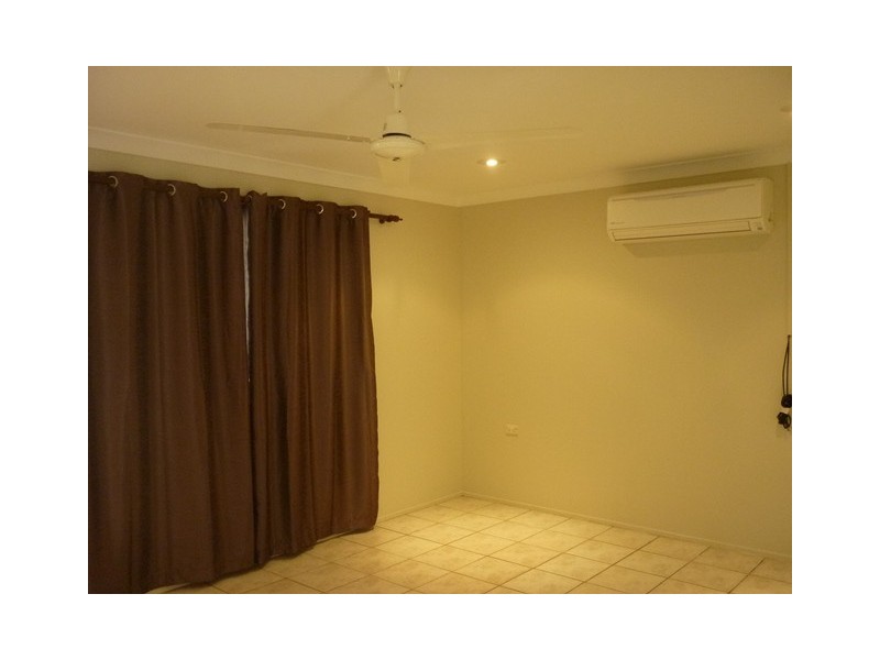 85 Wattle Street, Cranbrook QLD 4814