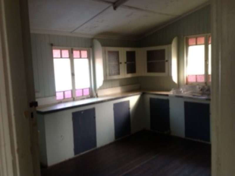 22 HALE STREET, Townsville City QLD 4810