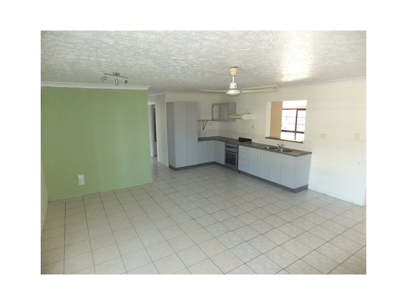 5 Buchanan Street, Mount Louisa QLD 4814