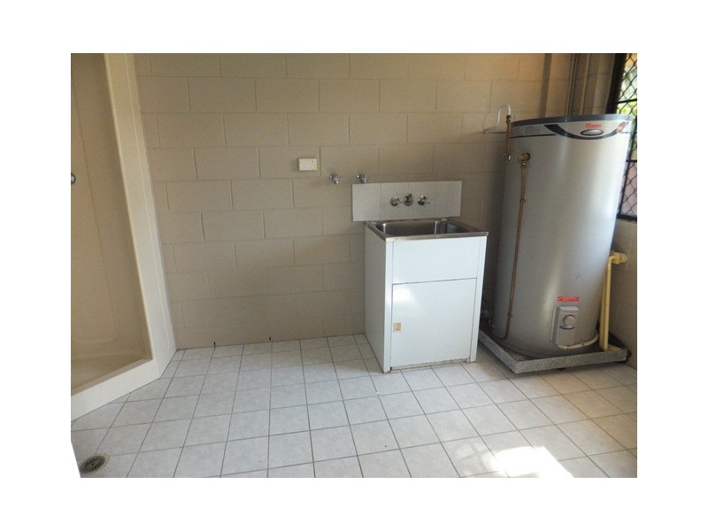 5 Buchanan Street, Mount Louisa QLD 4814