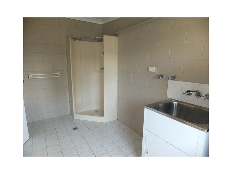 5 Buchanan Street, Mount Louisa QLD 4814