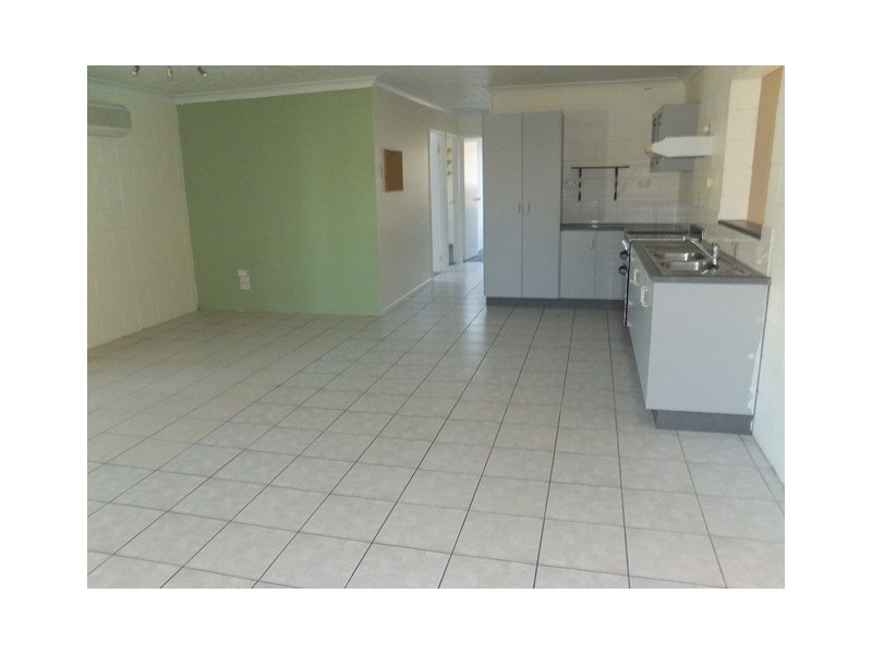 5 Buchanan Street, Mount Louisa QLD 4814