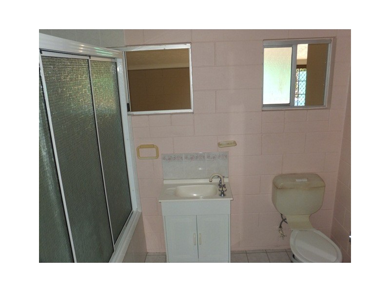 5 Buchanan Street, Mount Louisa QLD 4814