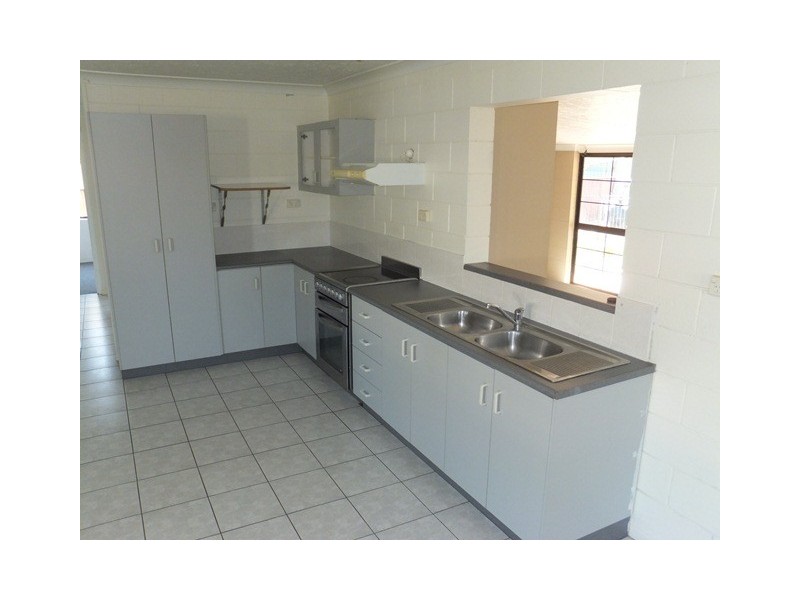 5 Buchanan Street, Mount Louisa QLD 4814