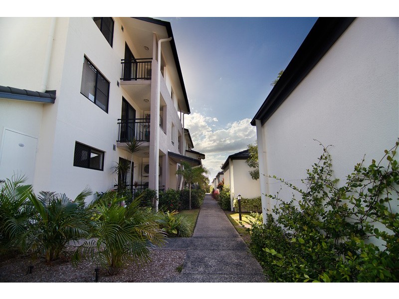 42/6-24 HENRY, West End QLD 4810