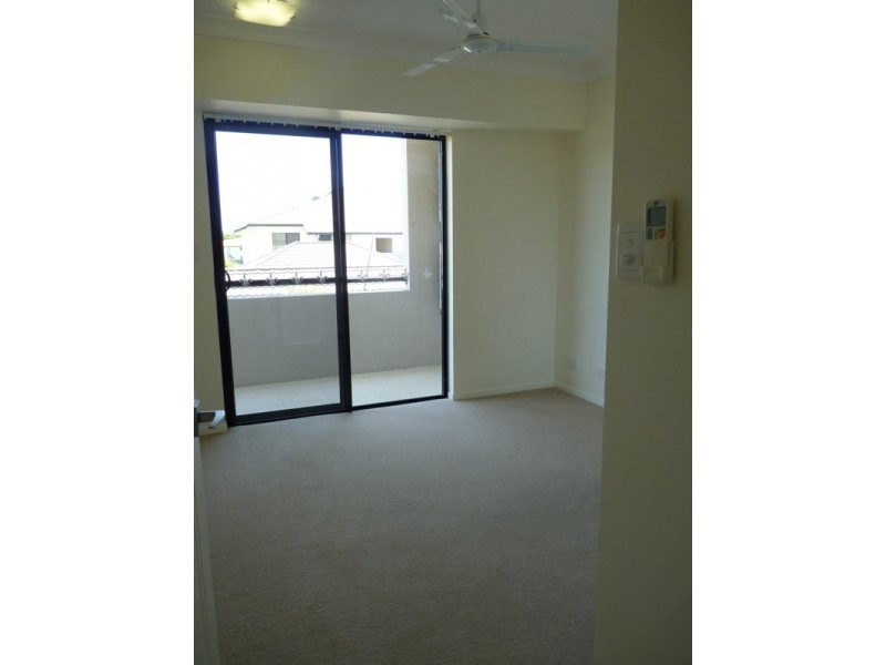 42/6-24 HENRY, West End QLD 4810