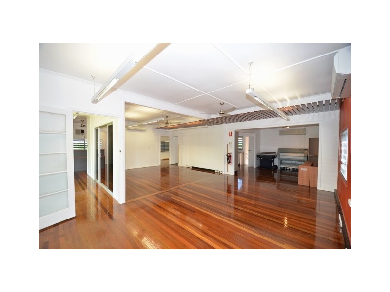 597 ROSS RIVER ROAD, Kirwan QLD 4817