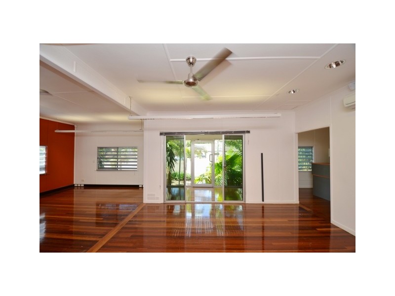 597 ROSS RIVER ROAD, Kirwan QLD 4817