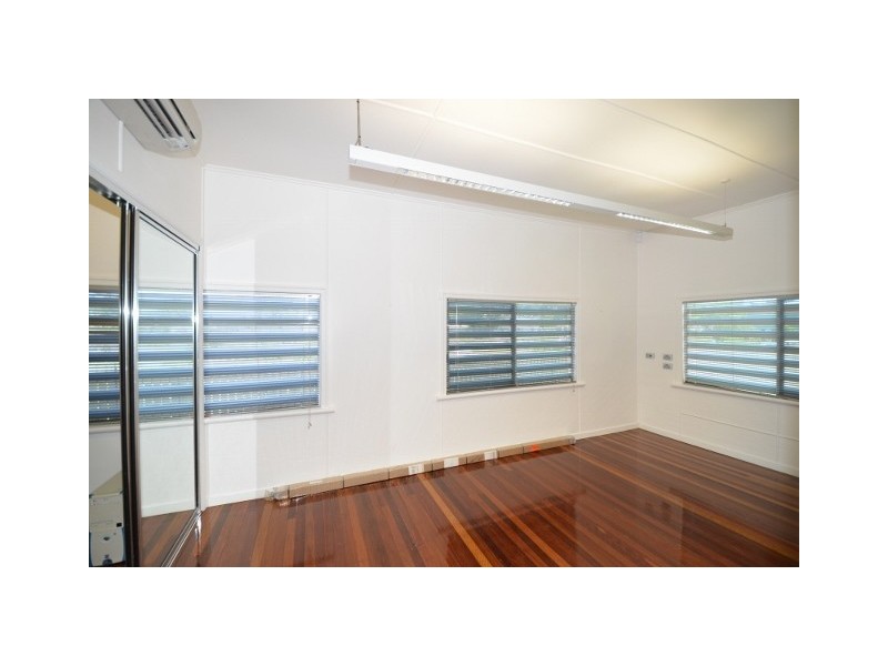 597 ROSS RIVER ROAD, Kirwan QLD 4817