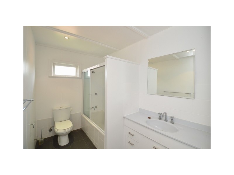 597 ROSS RIVER ROAD, Kirwan QLD 4817