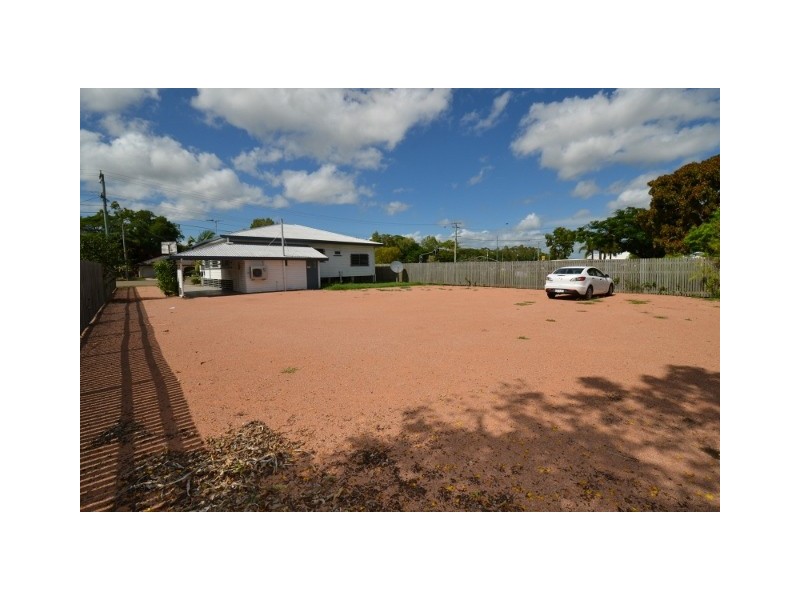 597 ROSS RIVER ROAD, Kirwan QLD 4817