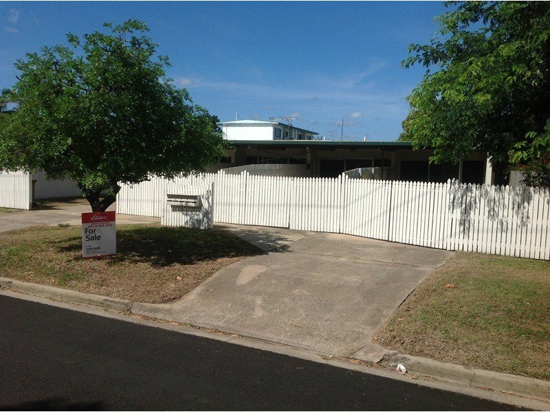 UNITS 1-4/11 NARANGI STREET, Heatley QLD 4814