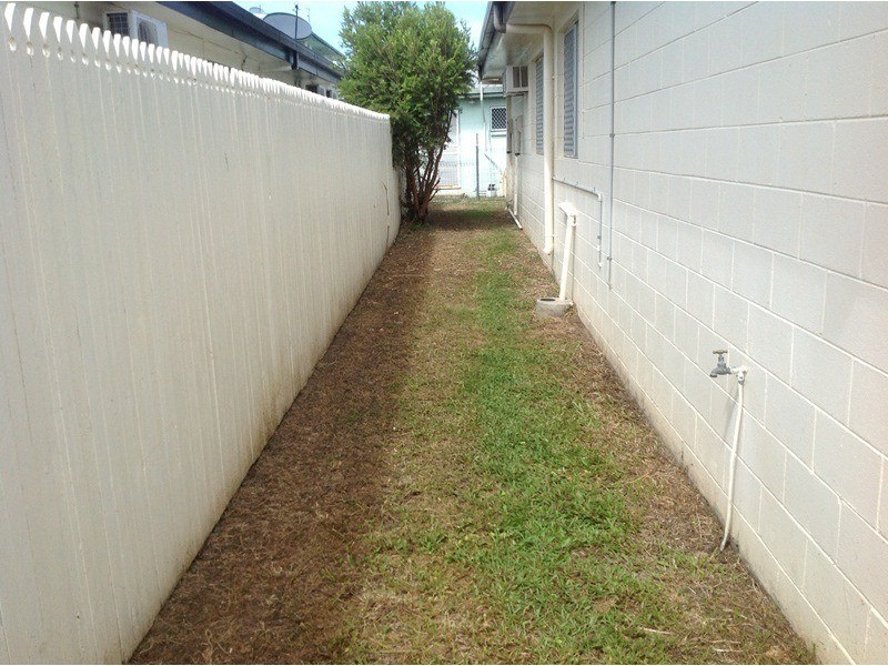 UNITS 1-4/11 NARANGI STREET, Heatley QLD 4814