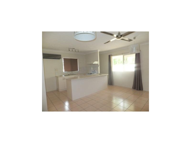 2/94 First Avenue, Railway Estate QLD 4810