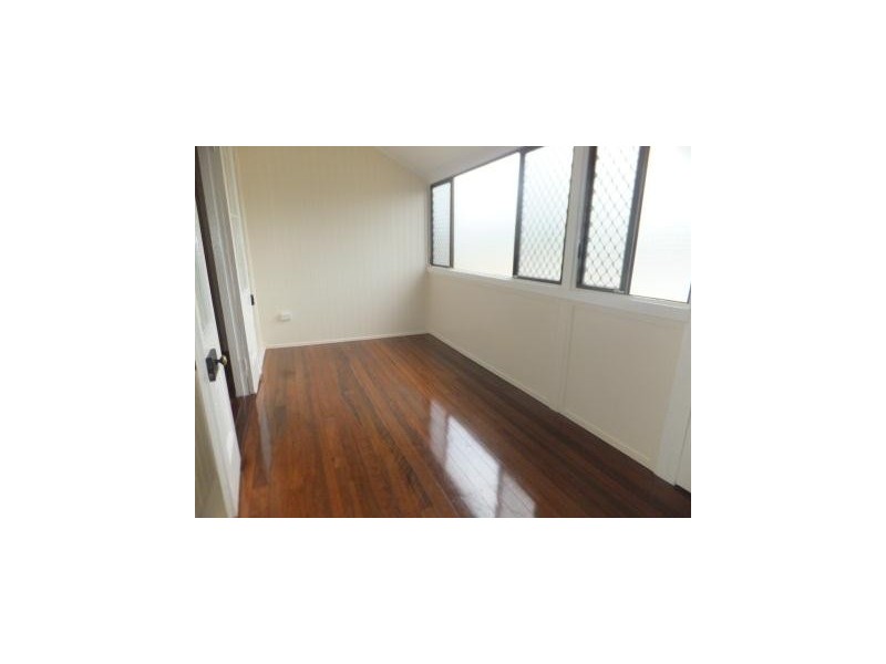 15 Camp Street, Mundingburra QLD 4812