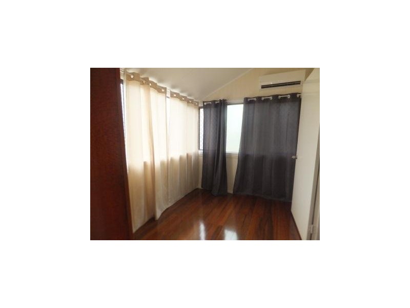 15 Camp Street, Mundingburra QLD 4812