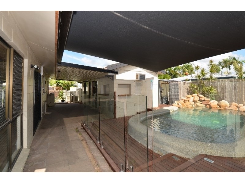 19 Nelia Street, Kirwan QLD 4817