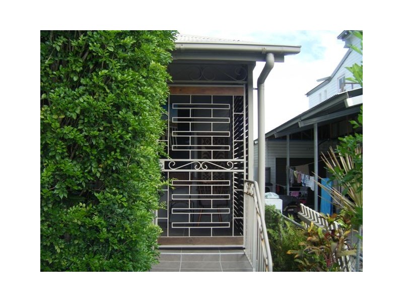 60 Nelson Street, South Townsville QLD 4810