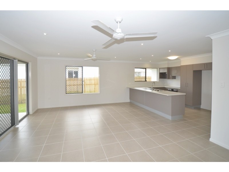 11 Merritt Crt, Deeragun QLD 4818