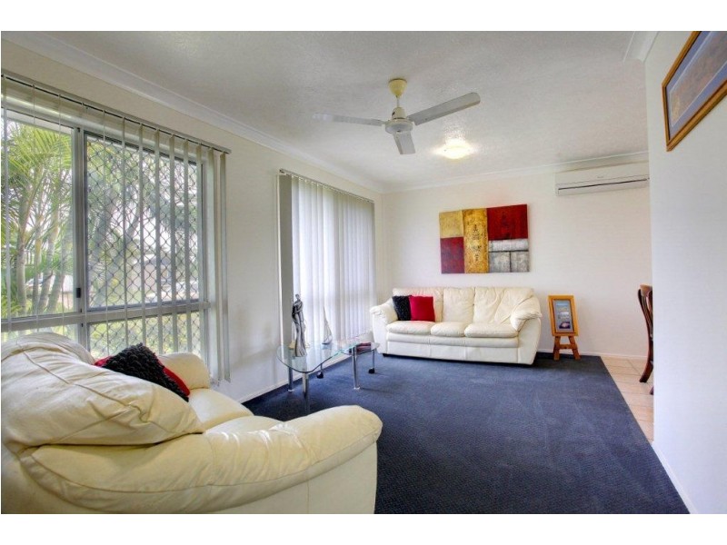 20 Colchester Cres, Kirwan QLD 4817