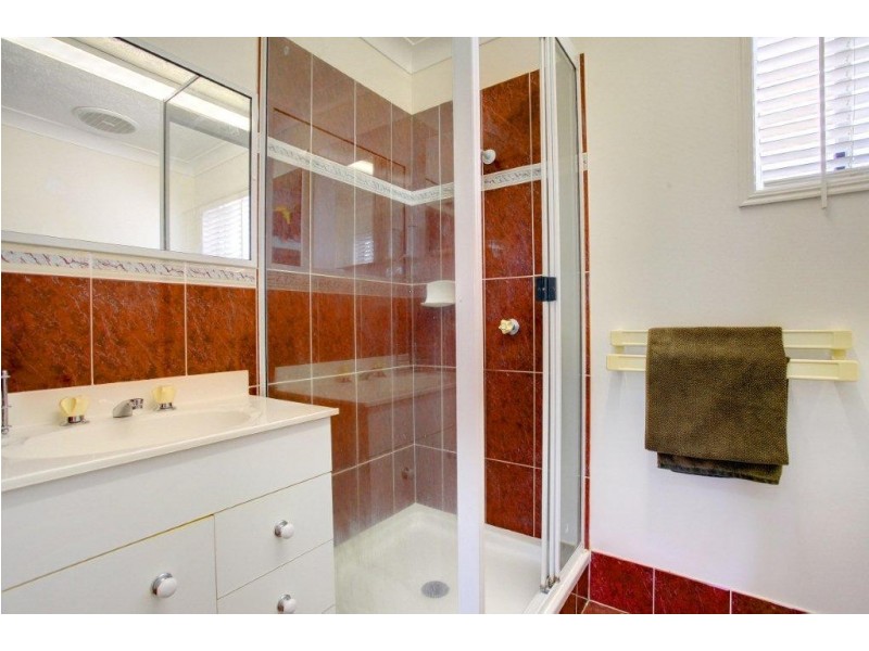 20 Colchester Cres, Kirwan QLD 4817