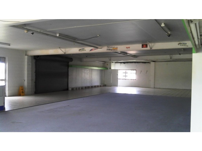 Shop 1 – 141 Ingham Road, West End QLD 4810