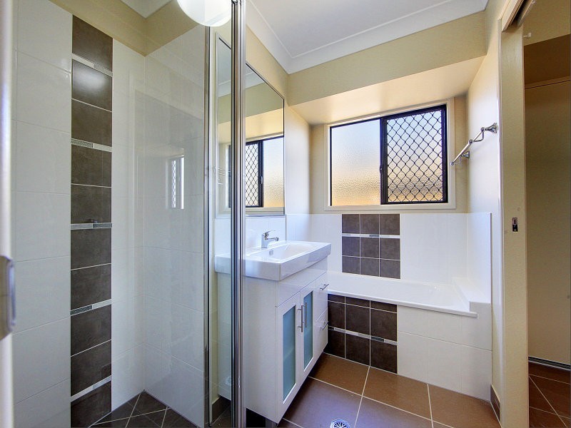 60 Blue Wren Drive, Kelso QLD 4815