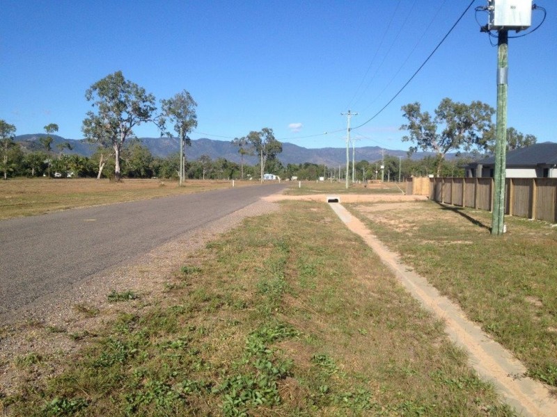 69 MAWSON STREET, Bluewater Park QLD 4818