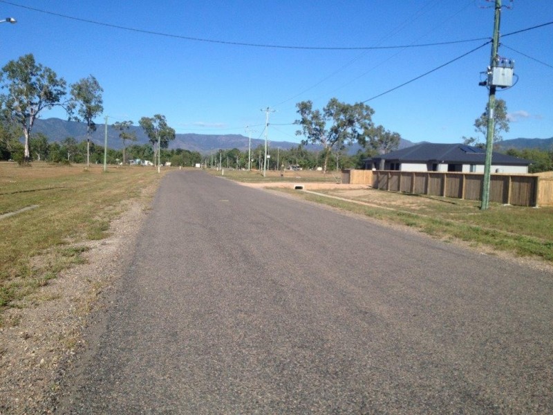 69 MAWSON STREET, Bluewater Park QLD 4818