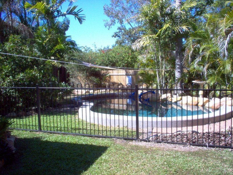 8 Frendon Parade, Mount Low QLD 4818