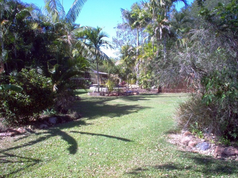 8 Frendon Parade, Mount Low QLD 4818