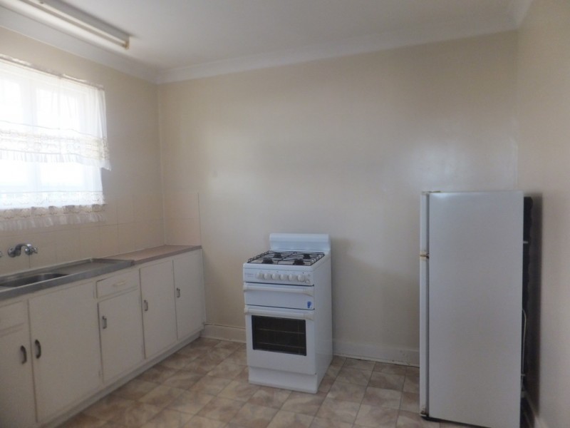 2/160 Francis, West End QLD 4810